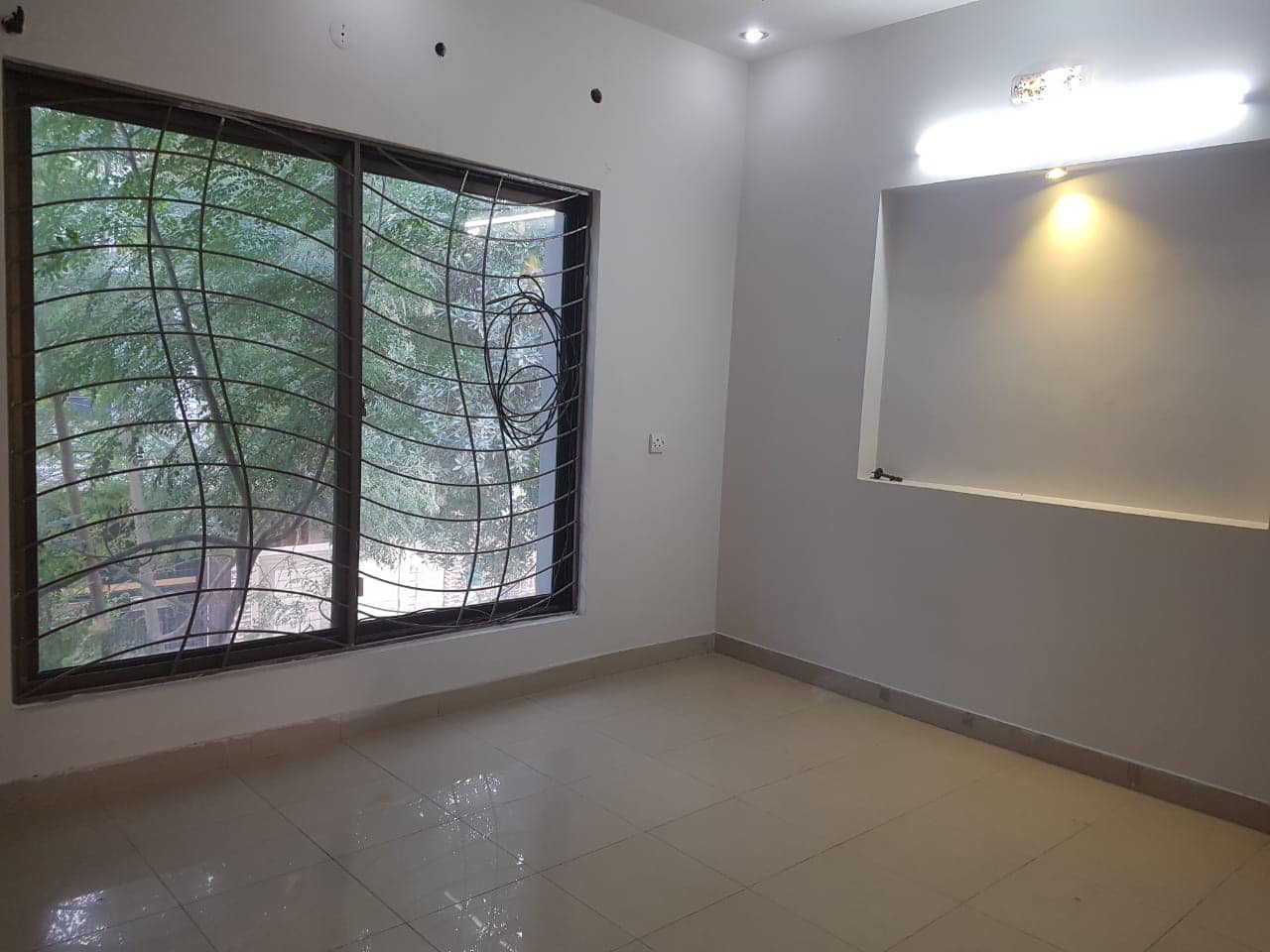 5 Marla House available for Rent in Bahria town Lahore