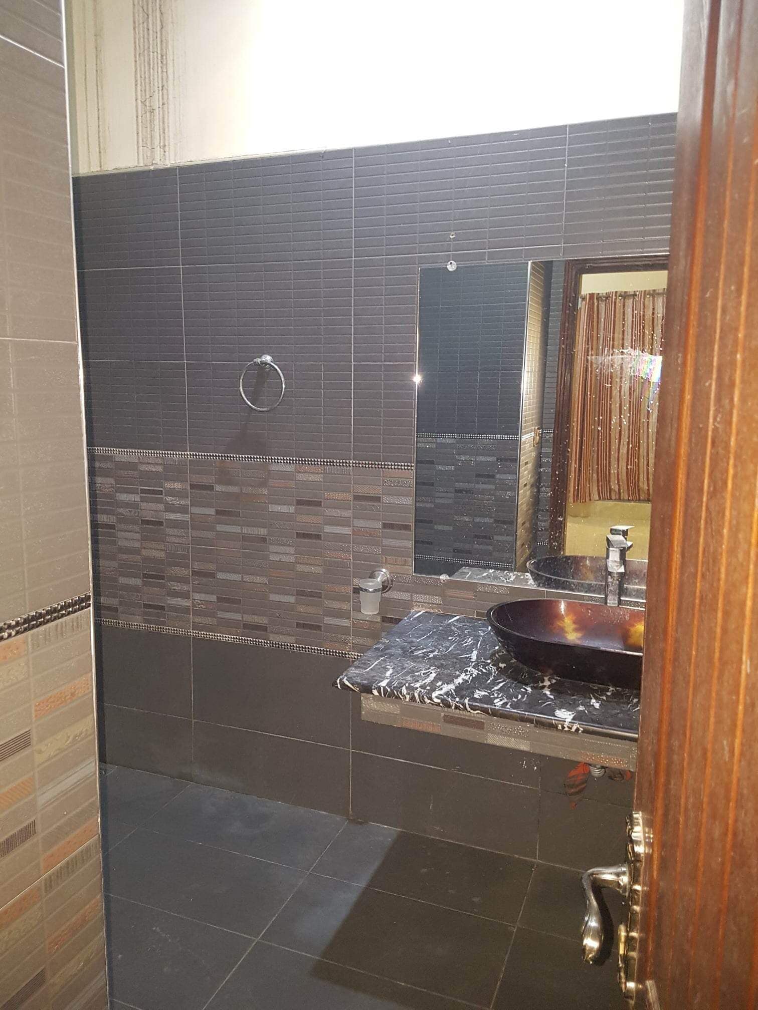 10 Marla portion for Rent Bahria town Lahore