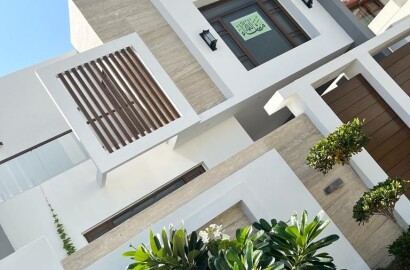 500 yard Architect designed bungalow for sale DHA phase 8 Karachi