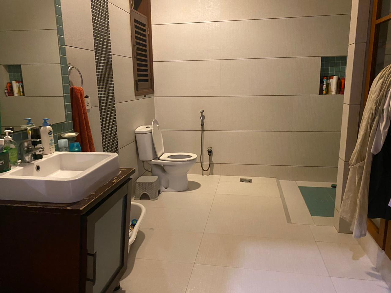 666-yard bungalow for sale in DHA Phase 8 Karachi