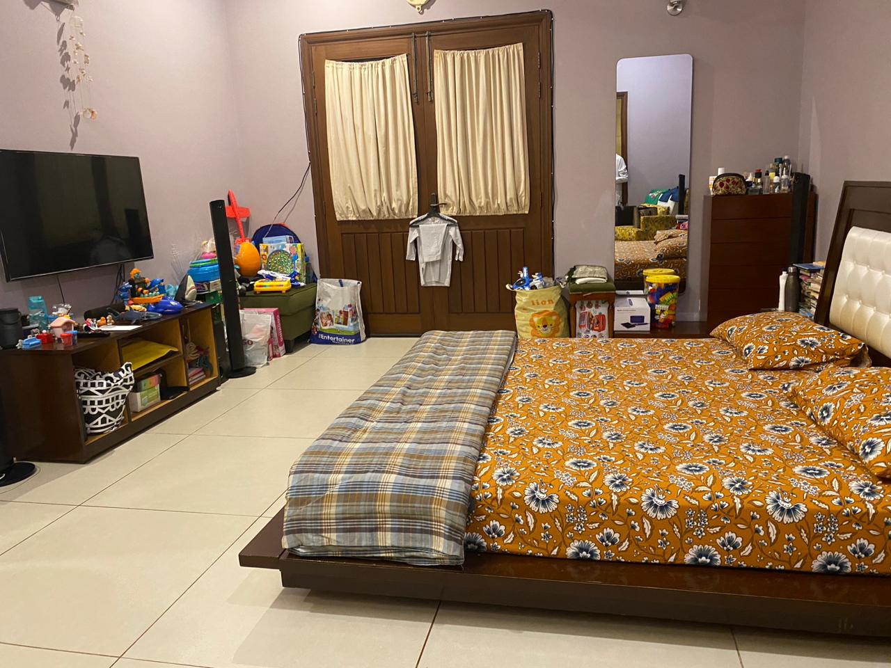 666-yard bungalow for sale in DHA Phase 8 Karachi