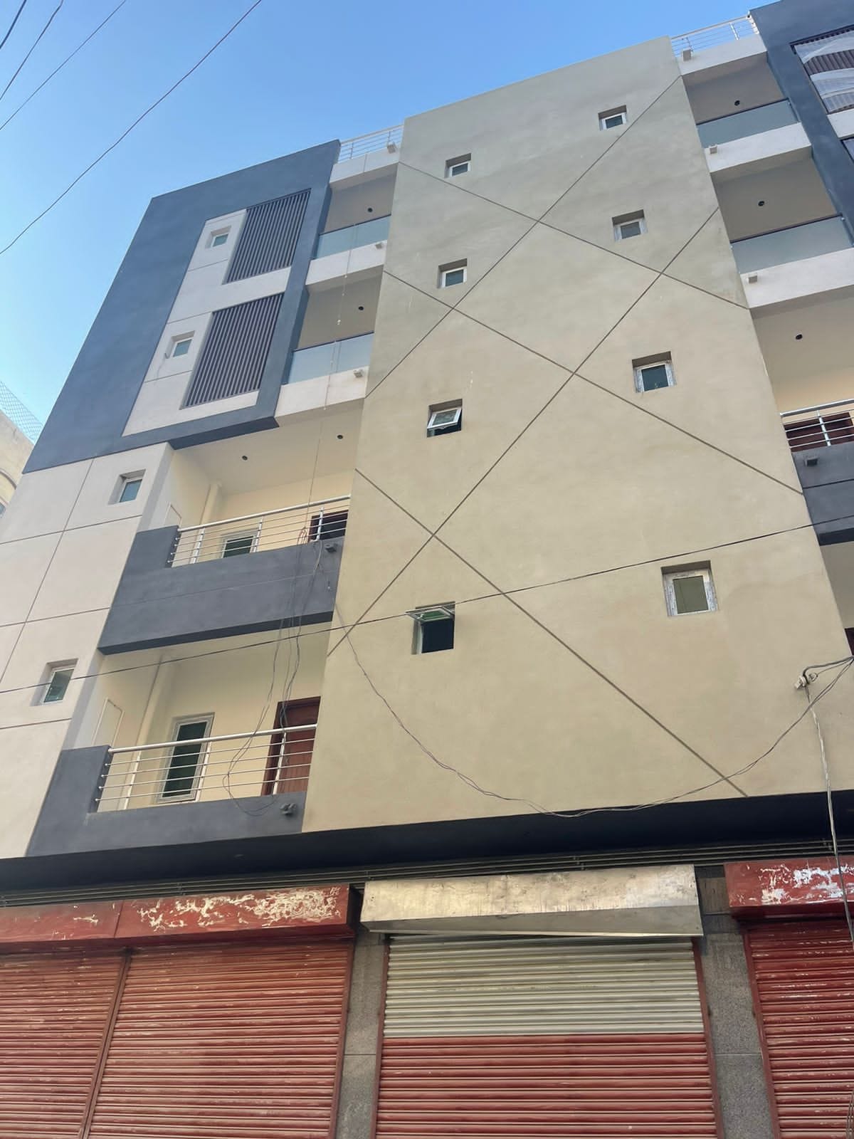 BRAND NEW APARTMENT FOR SALE in Nishat Commercial Karachi