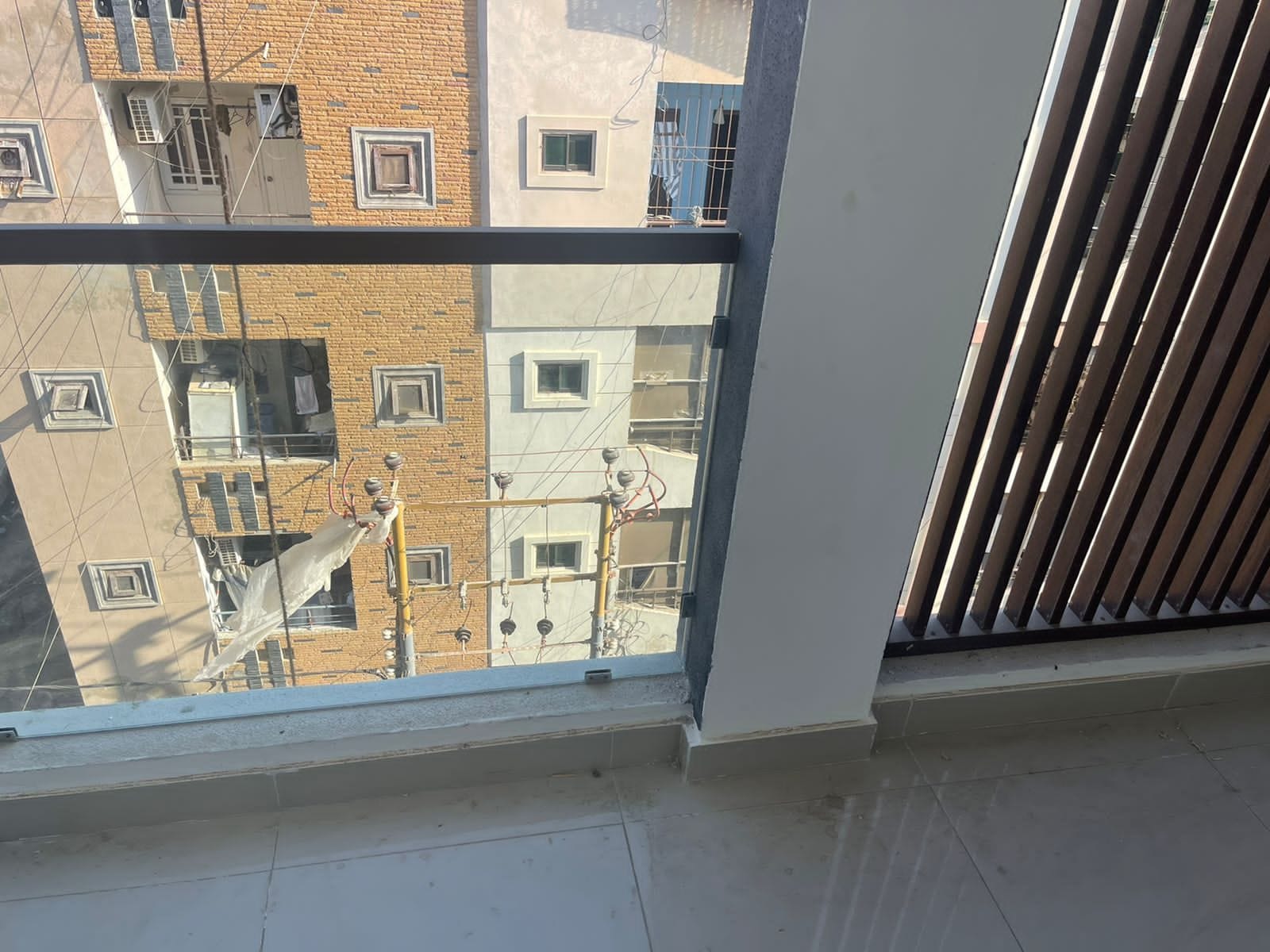 BRAND NEW APARTMENT FOR SALE in Nishat Commercial Karachi