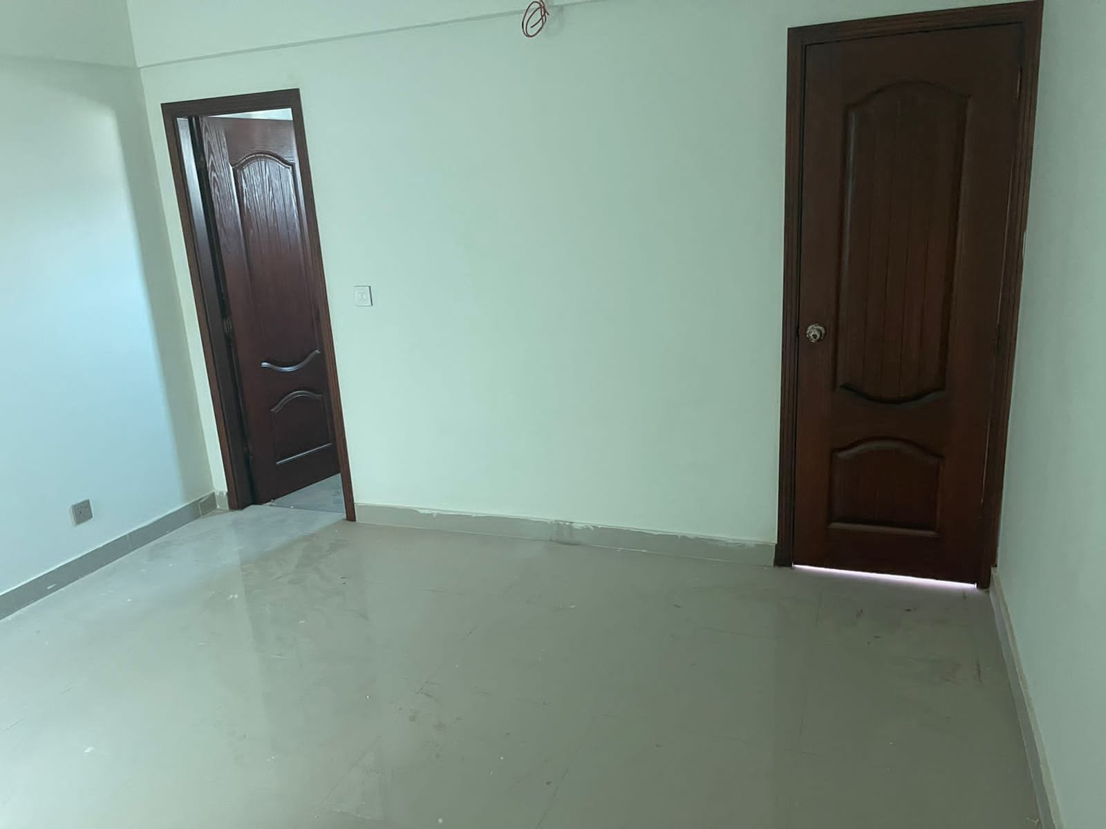 BRAND NEW APARTMENT FOR SALE in Nishat Commercial Karachi