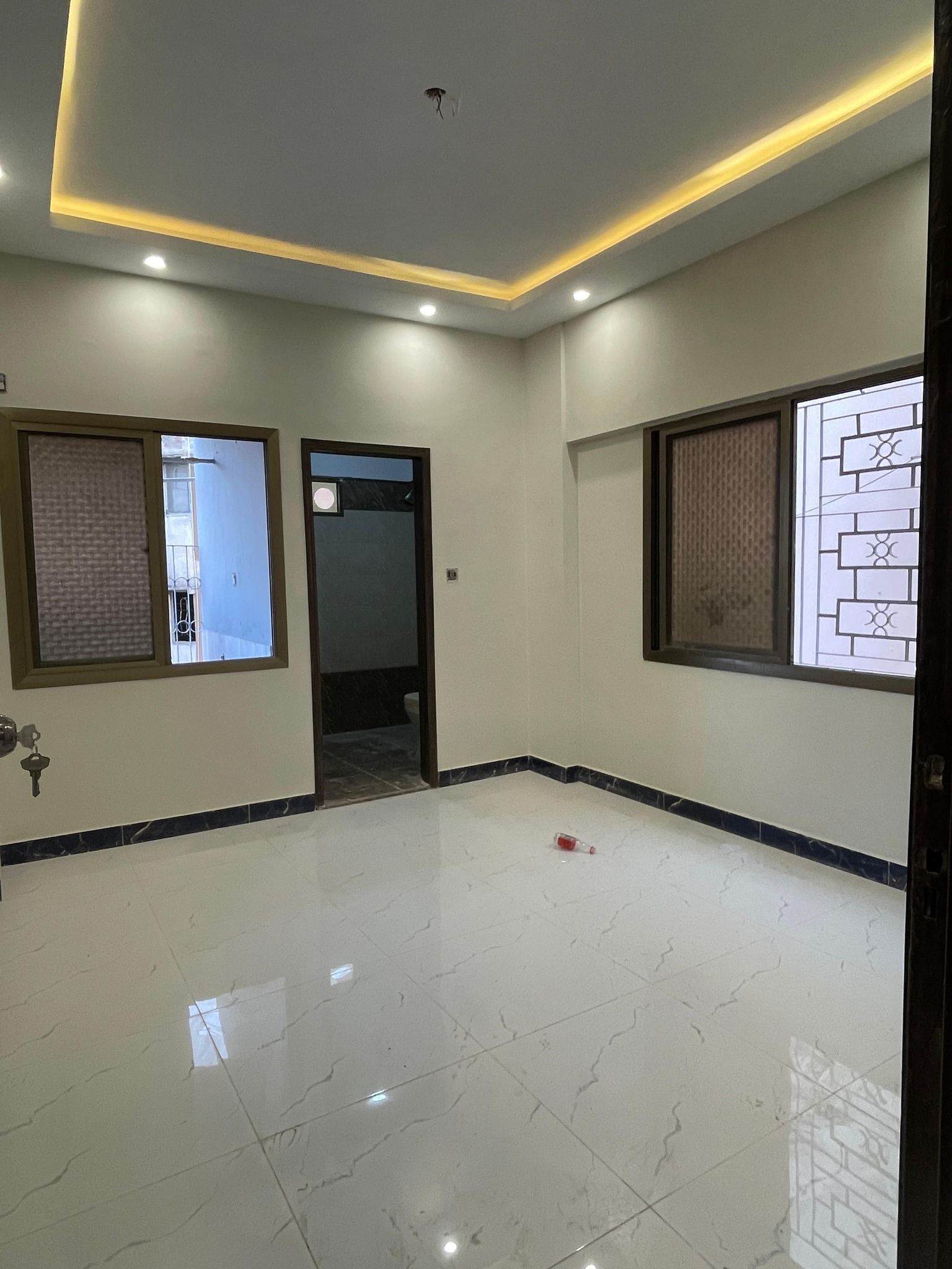 1050 sqft  Beautiful Flate for sale  The prime location of Gulshan e Iqbal Karachi