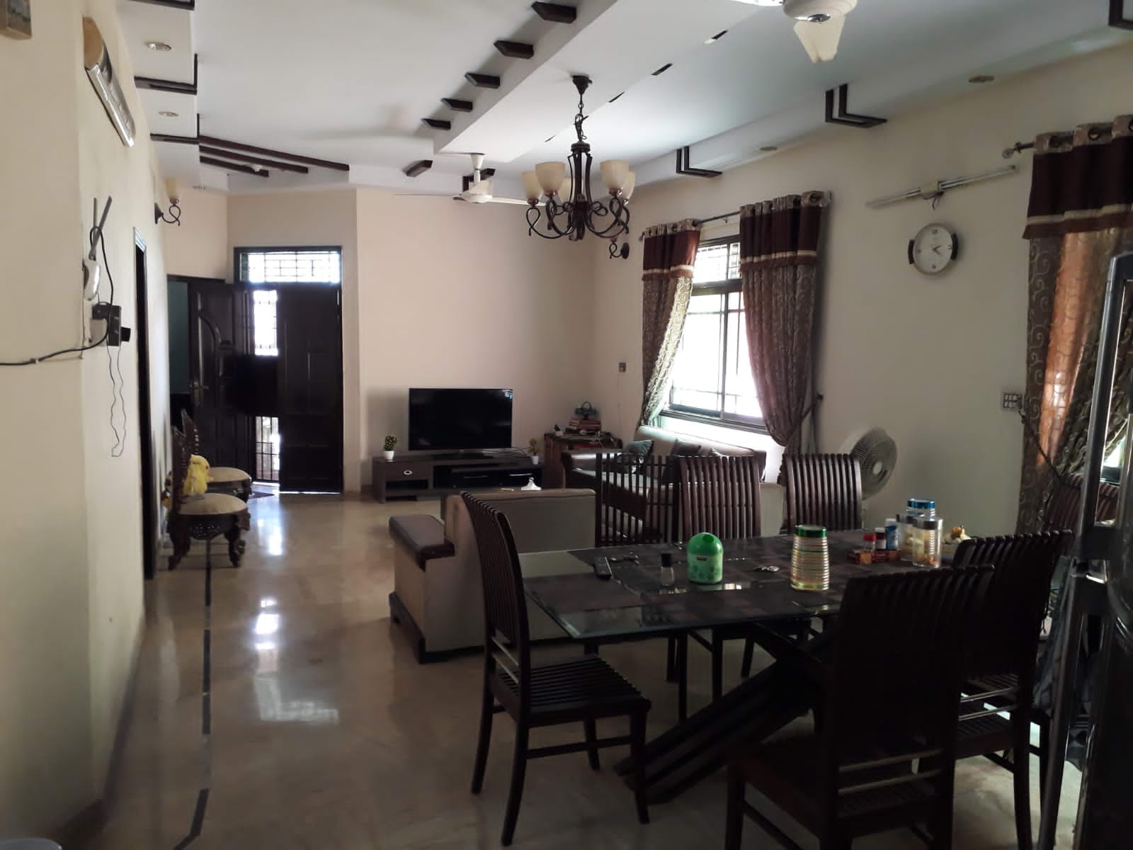 300 Square Yard Bungalow For Sale in Gulistane Jauhar Karachi