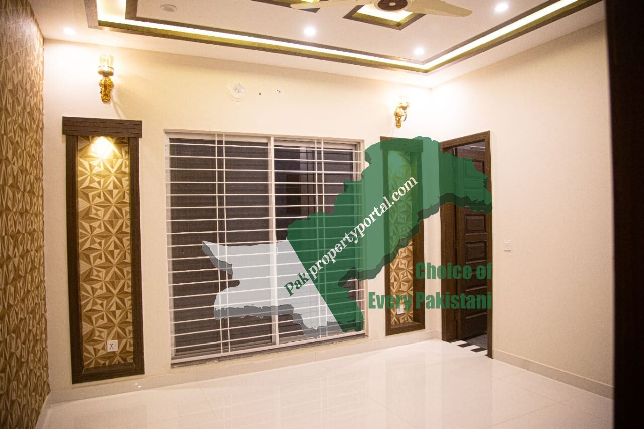 10 MARLA BRAND NEW HOUSE FOR RENT IN HUSSAIN BLOCK Bahria town Lahore