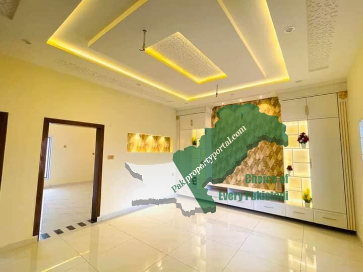 7 Marla classic house For Sale  location civil hospital road near pull dewan Bahawalpur