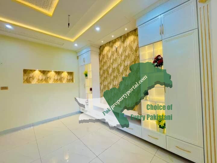 7 Marla classic house For Sale  location civil hospital road near pull dewan Bahawalpur