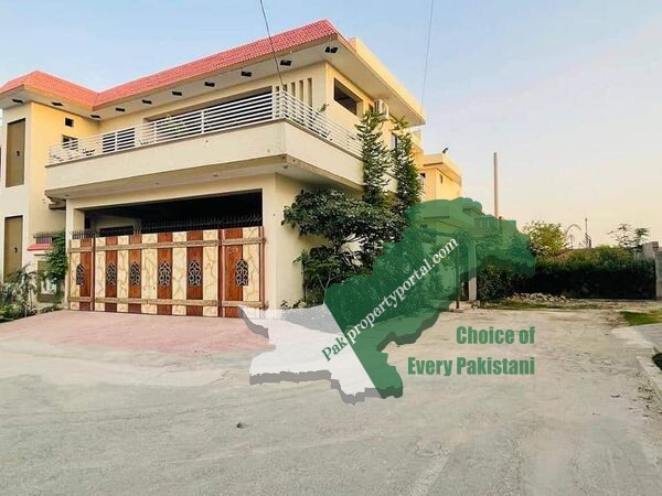 10 Marla corner house For Sale near civil hospital Bahawalpur