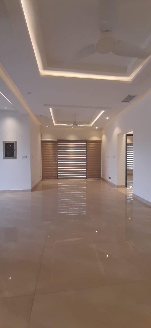 10 Marla Luxury House for Sale in Dream Garden Defence Road Lahore