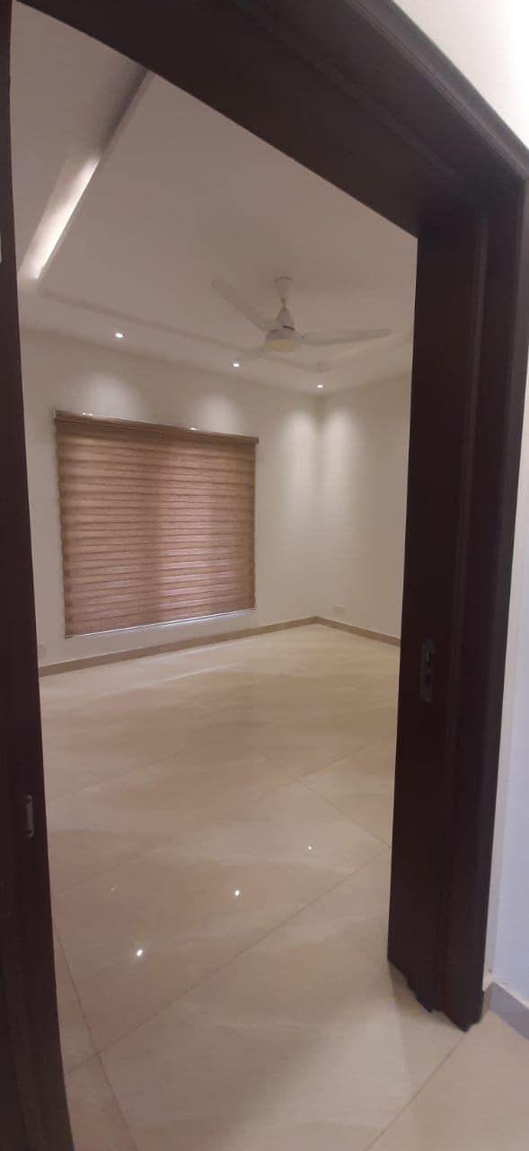 10 Marla Luxury House for Sale in Dream Garden Defence Road Lahore