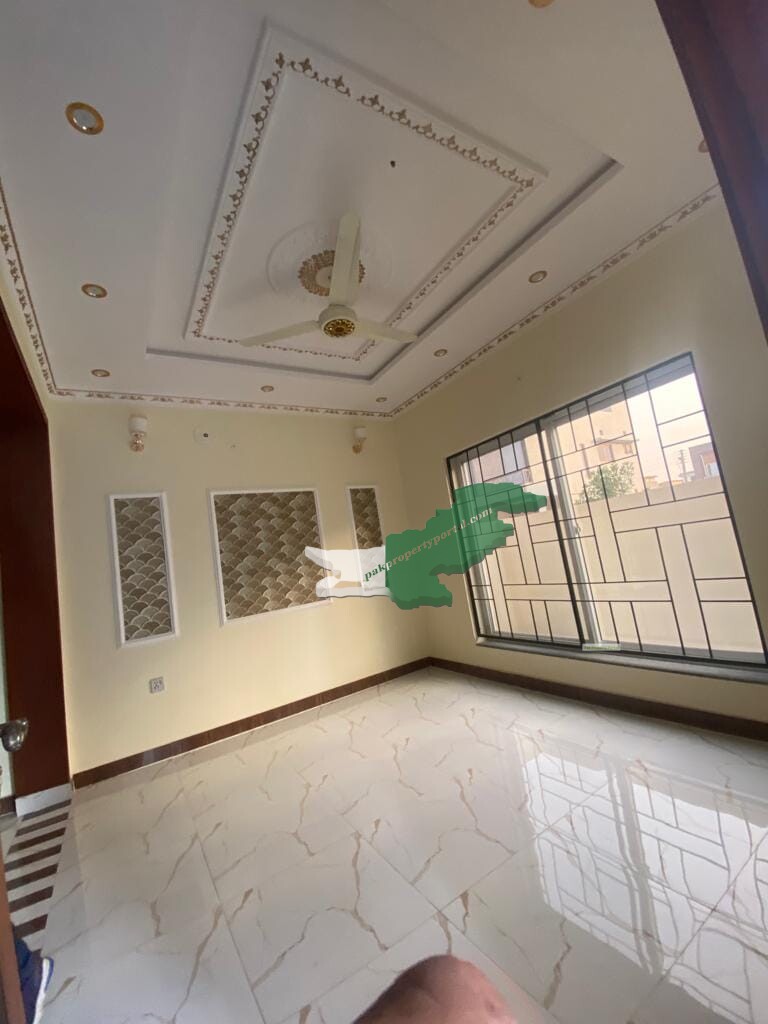 5  marla double story house for sale  in DHA leader Lahore