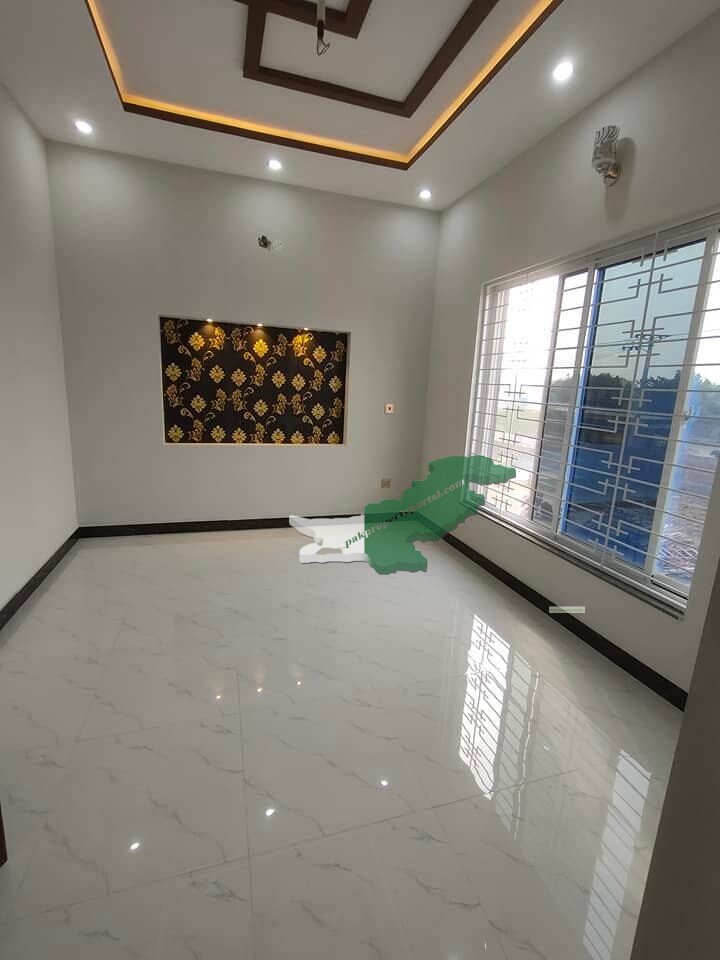 5 Marla brand new vvip 4 bed with attach bath rooms house available for sale at park View city Lahore Opposite DHA eme