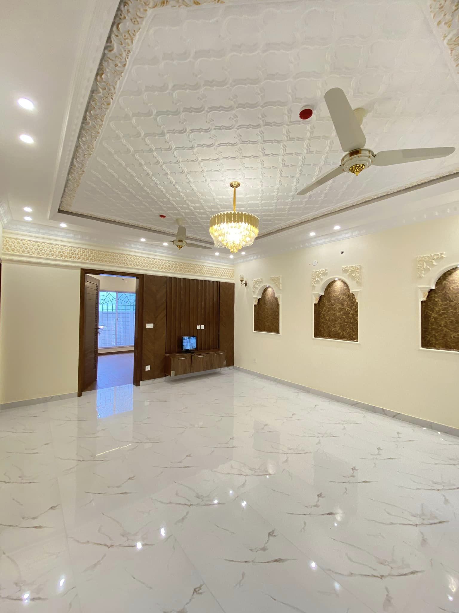 10 Marla BRAND NEW HOUSE FOR SALE in  DHA RAHBER Lahore