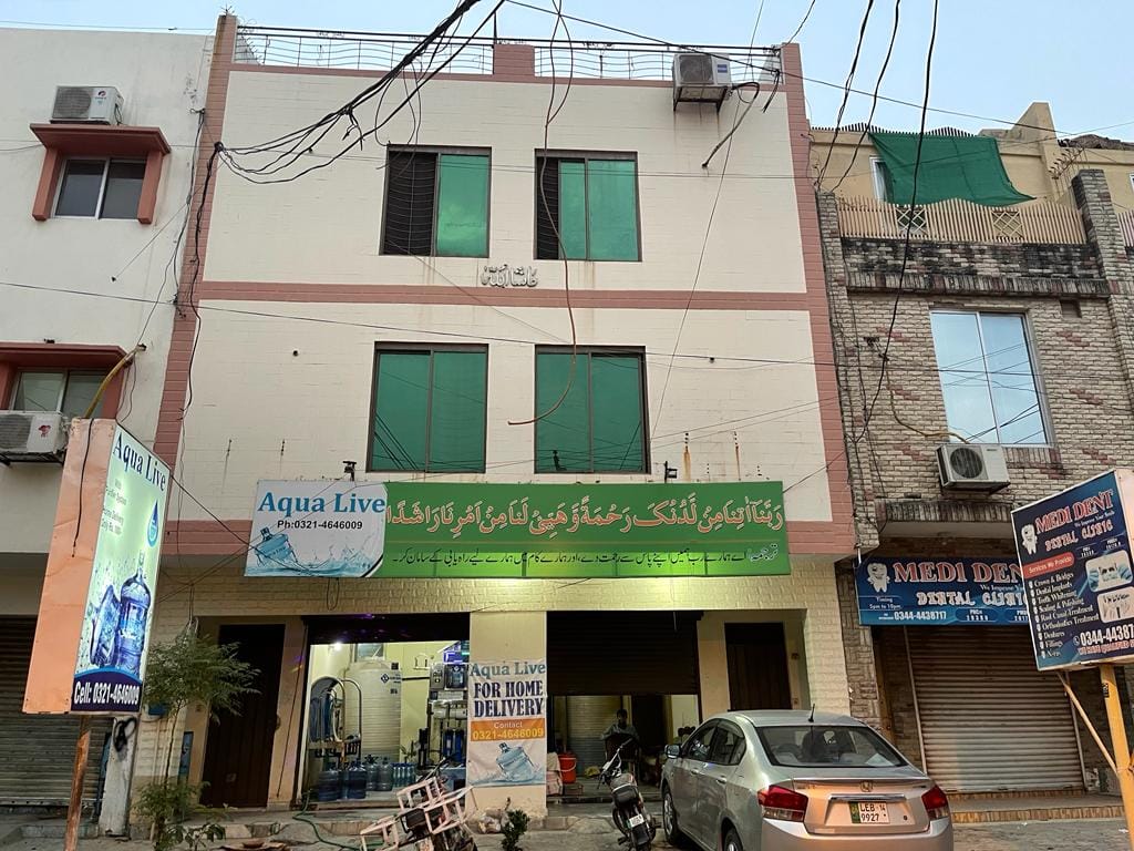 3 Marla lifetime commercial building for sale in Johar town Lahore