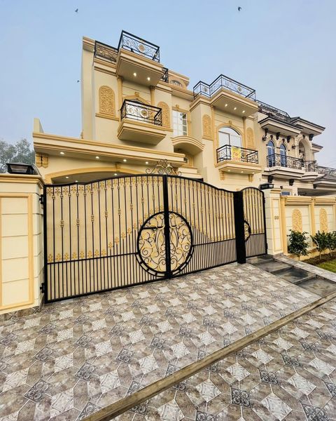 10-Marla Brand New Double Story Modern Design House For Sale In G-Block in Central Park Ferozepur Road Lahore