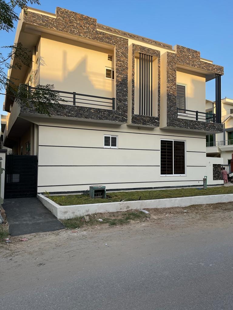 4 Marla house for sale in G-13 Islamabad