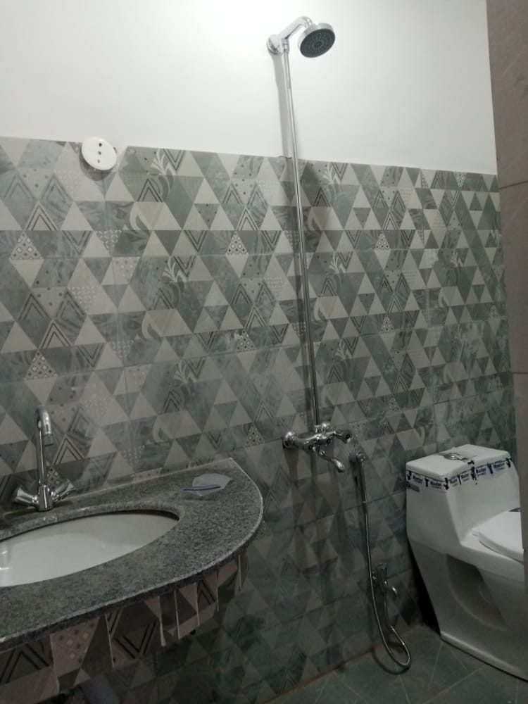 3 Marla beautiful flat for sale in Edenabad Lahore