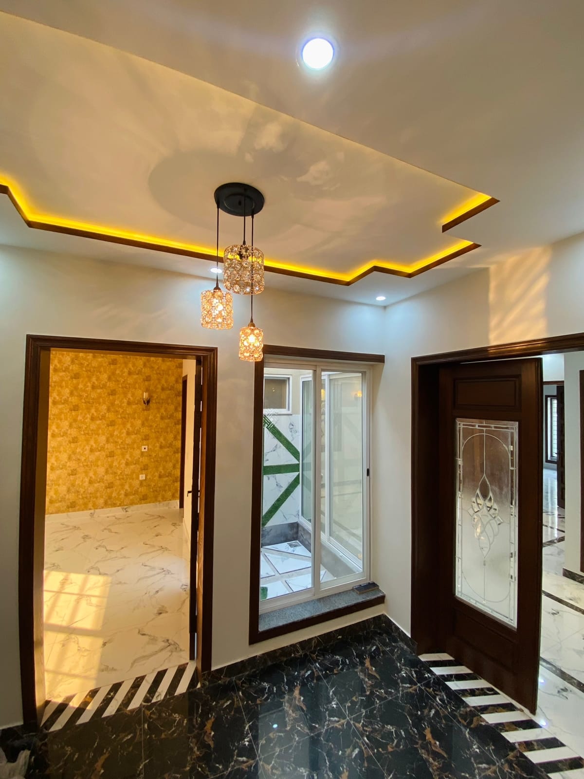 10 Marla Luxury House For Sale In   Overseas B Bahria Town Lahore