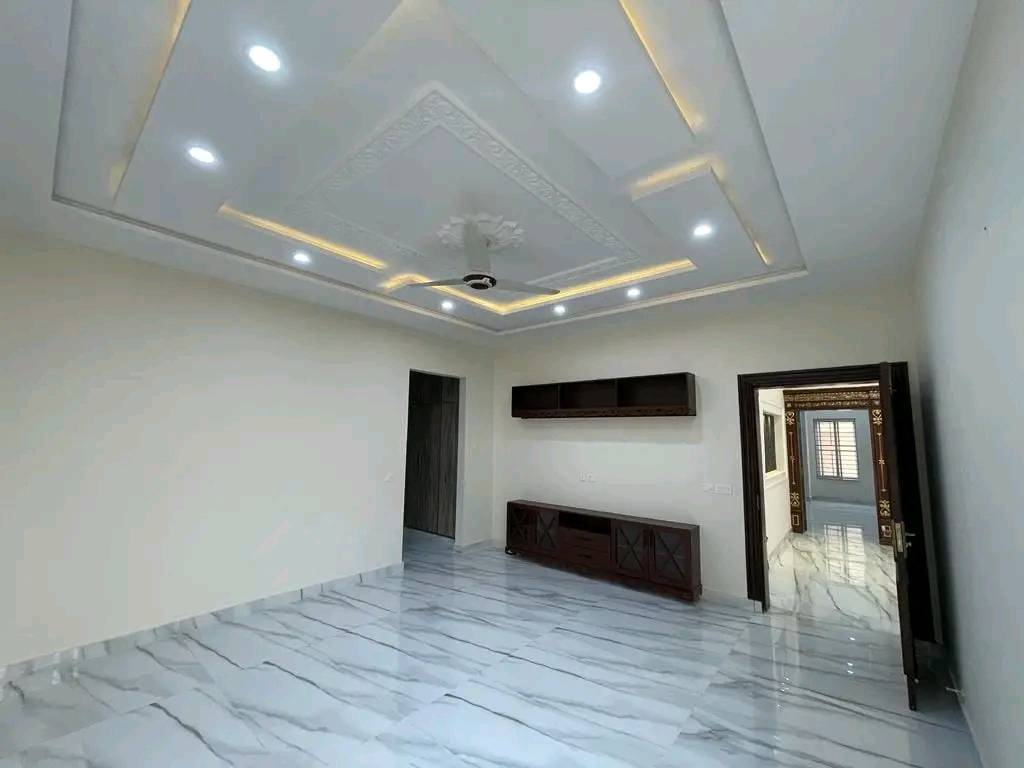 20 Marla brand new house for sale in royal orchard Multan