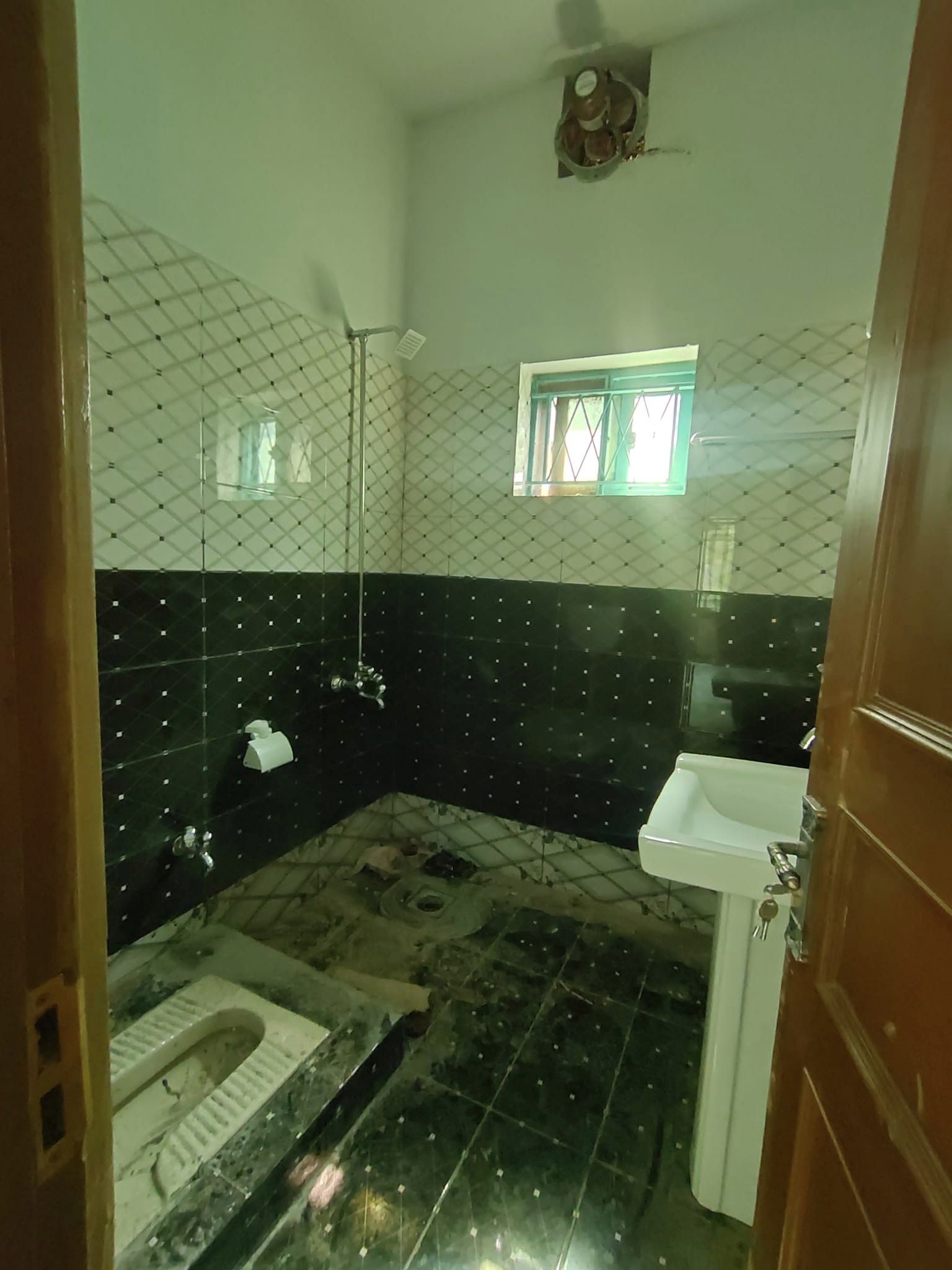 5 Marla Full house for rent in G-11Islamabad