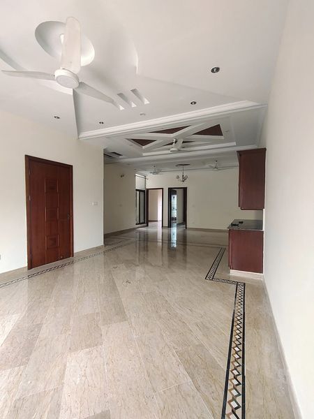 10 Marla Full House For Rent in G-10 Islamabad