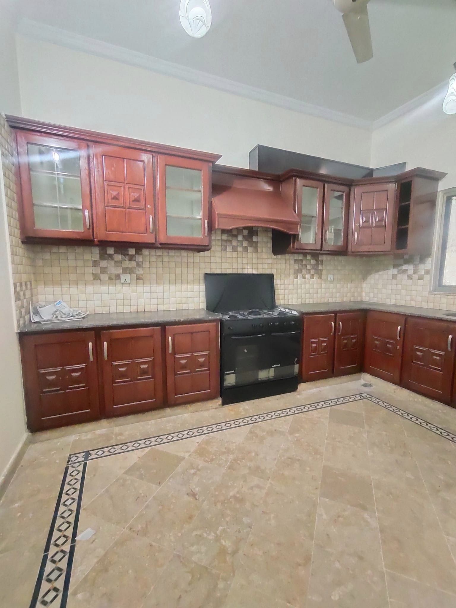 10 Marla Full House For Rent in G-10 Islamabad