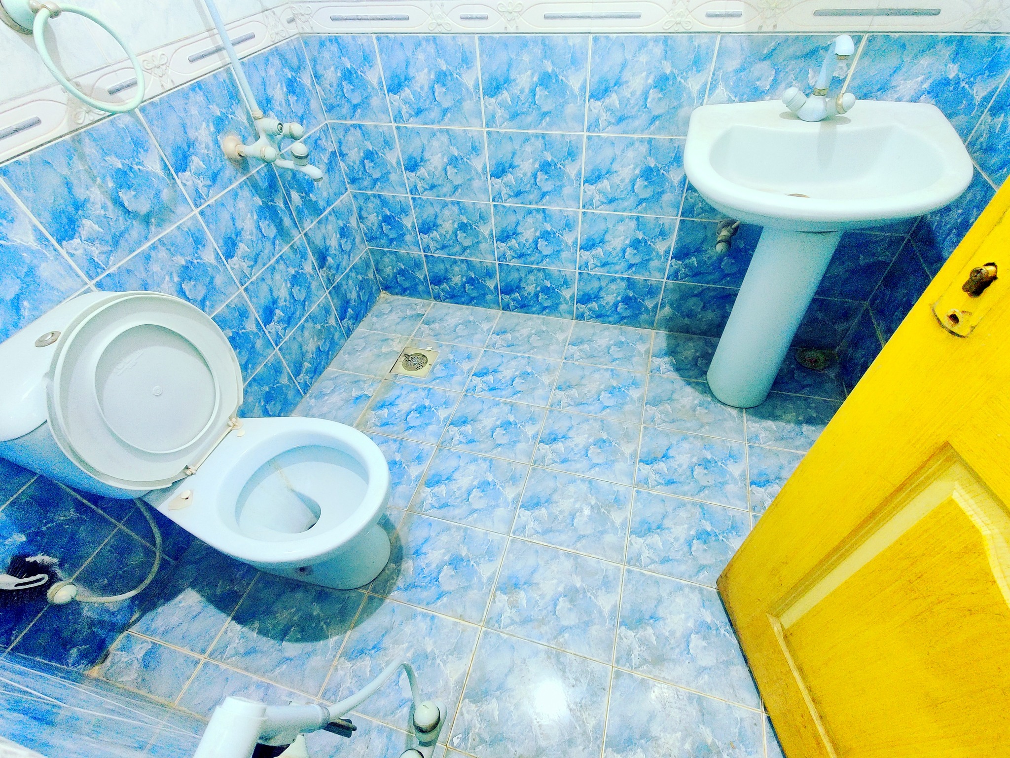 5 Marla Owner Build House for Sale in Q block Johar Town Lahore