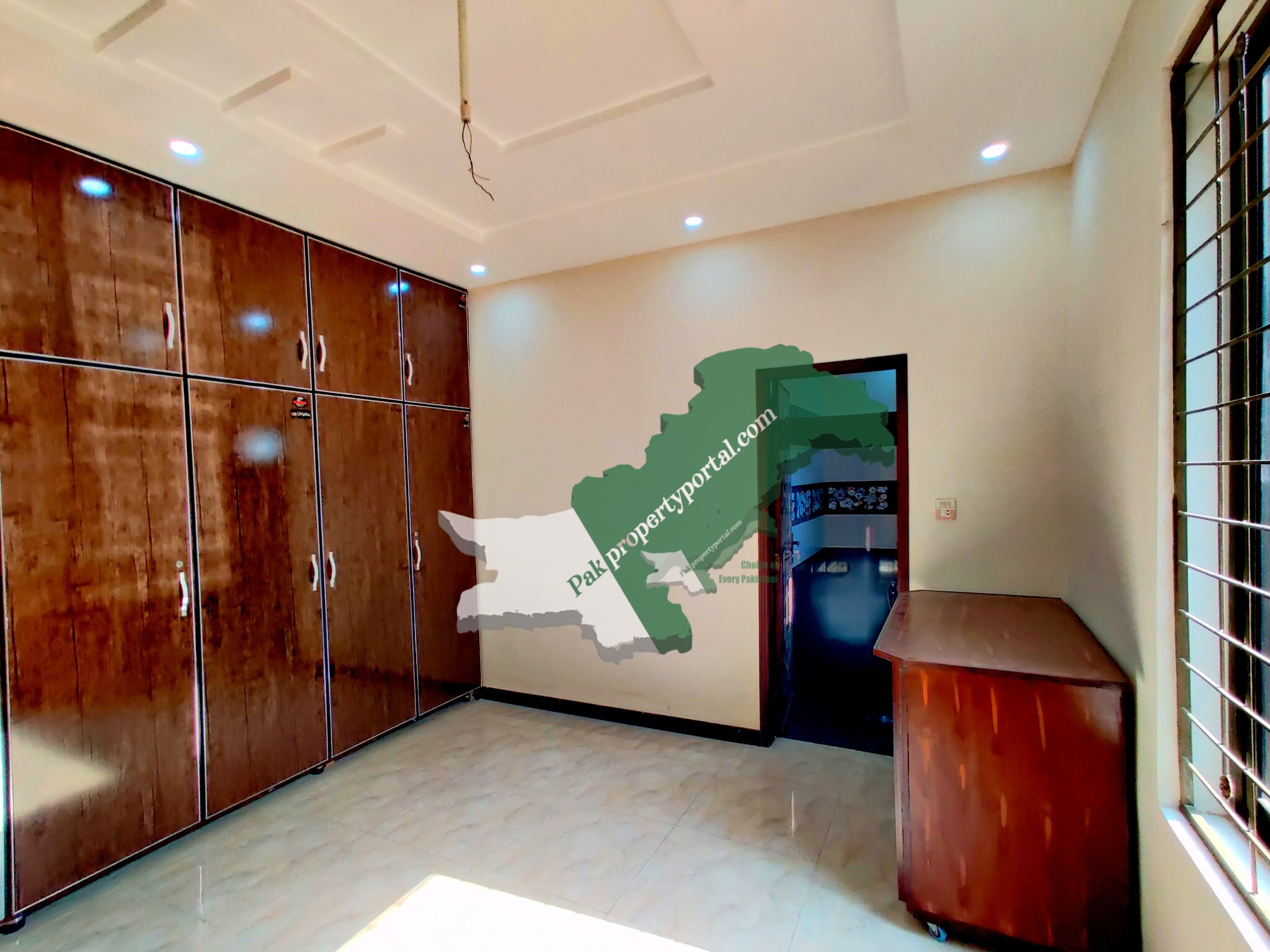 10 Marla Brand House for Sale in 256A Block R2 Johar Town Lahore