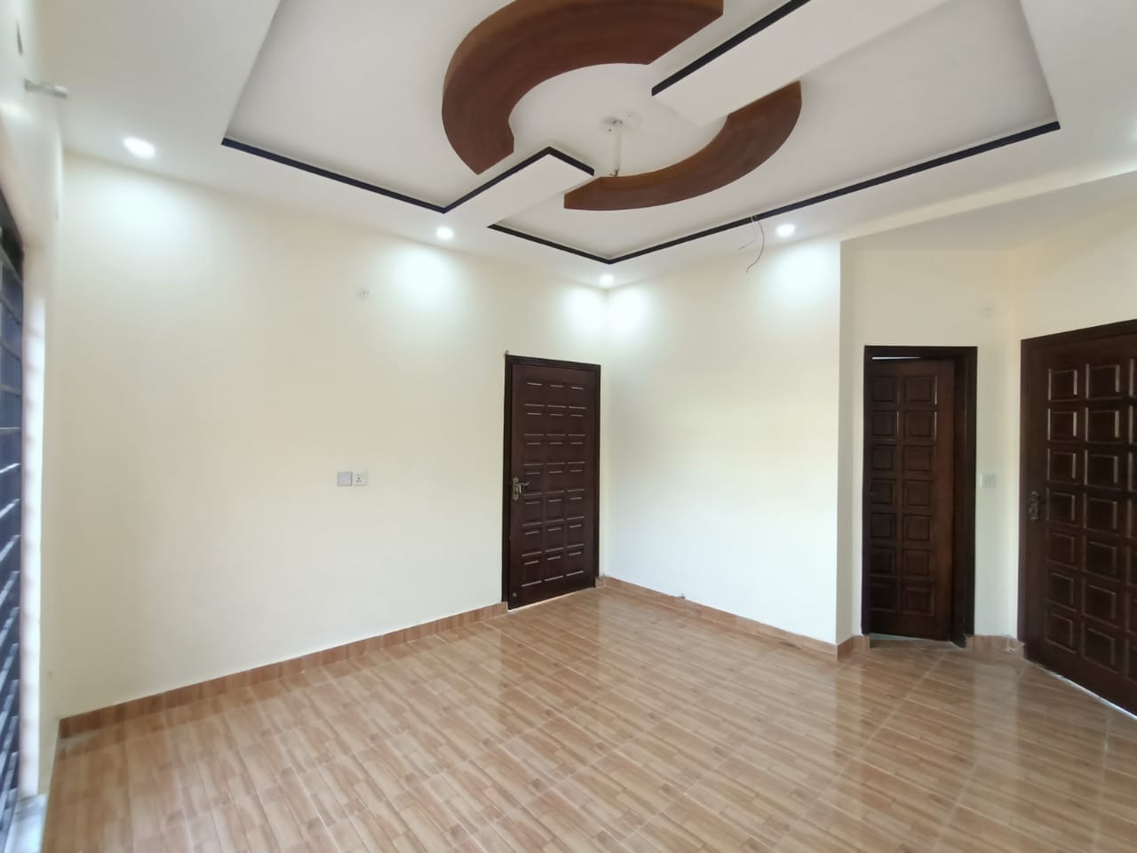 BRAND NEW 10 Marla House FOR SALE in Wapda Town Phase 2 Lahore