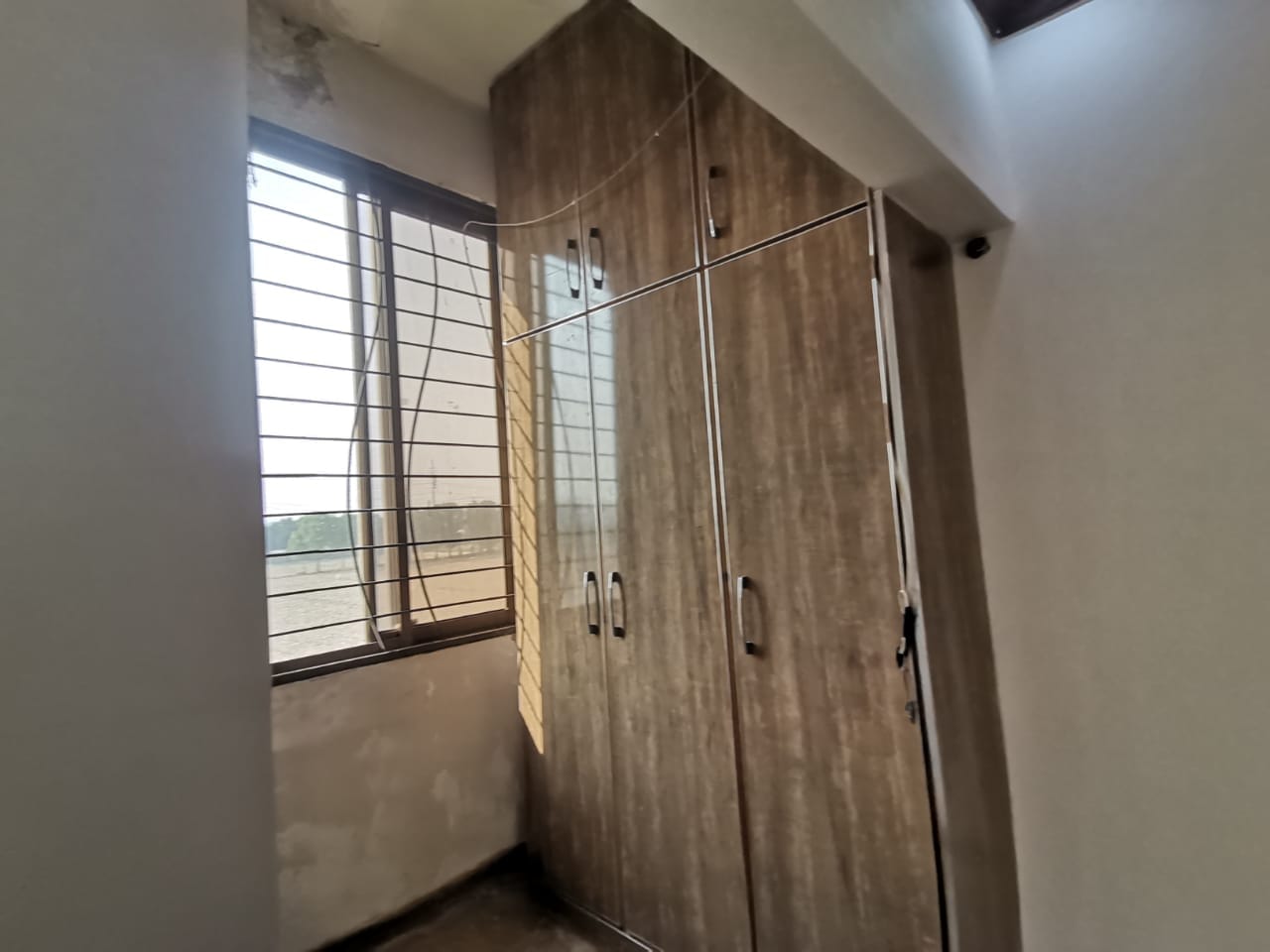 10 Marla Full House Available For Rent in Valencia Town Lahore