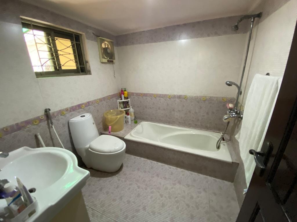 1 Kanal double-story house for sale 10 years used marble flooring in Wapda Town Phase 1 Lahore