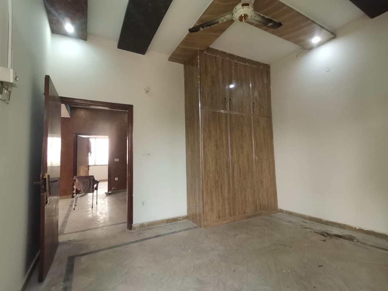 10 Marla Full House Available For Rent in Valencia Town Lahore