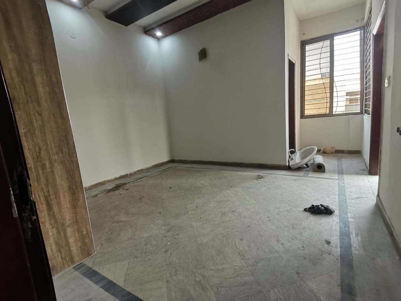 10 Marla Full House Available For Rent in Valencia Town Lahore