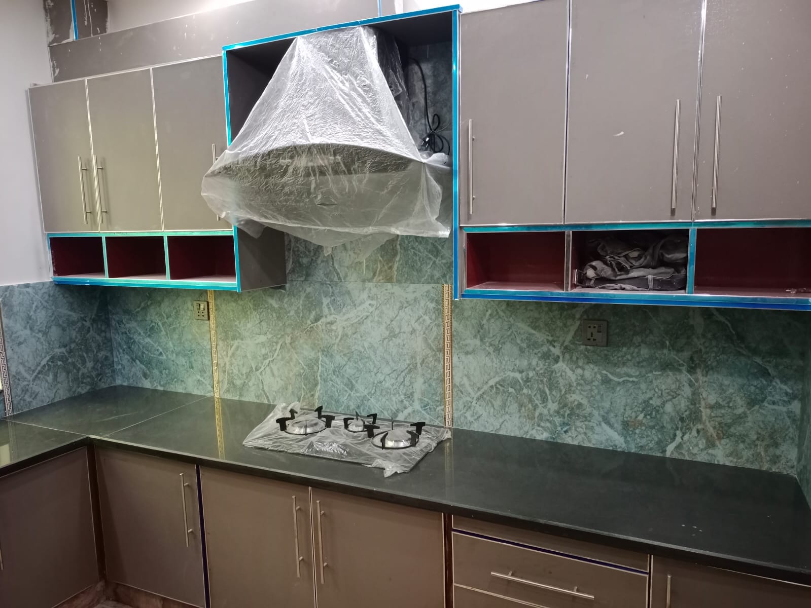 10 Marla bungalow Available For Sale in UET society Lahore