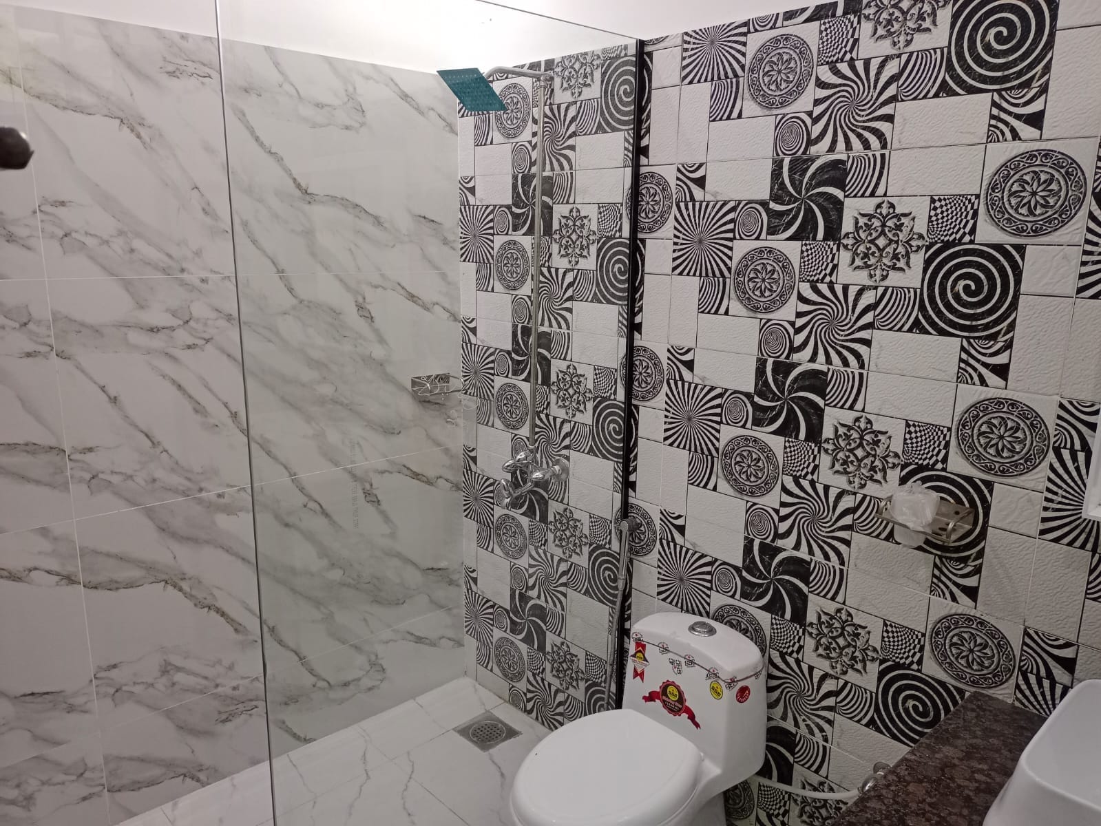 10 Marla bungalow Available For Sale in UET society Lahore