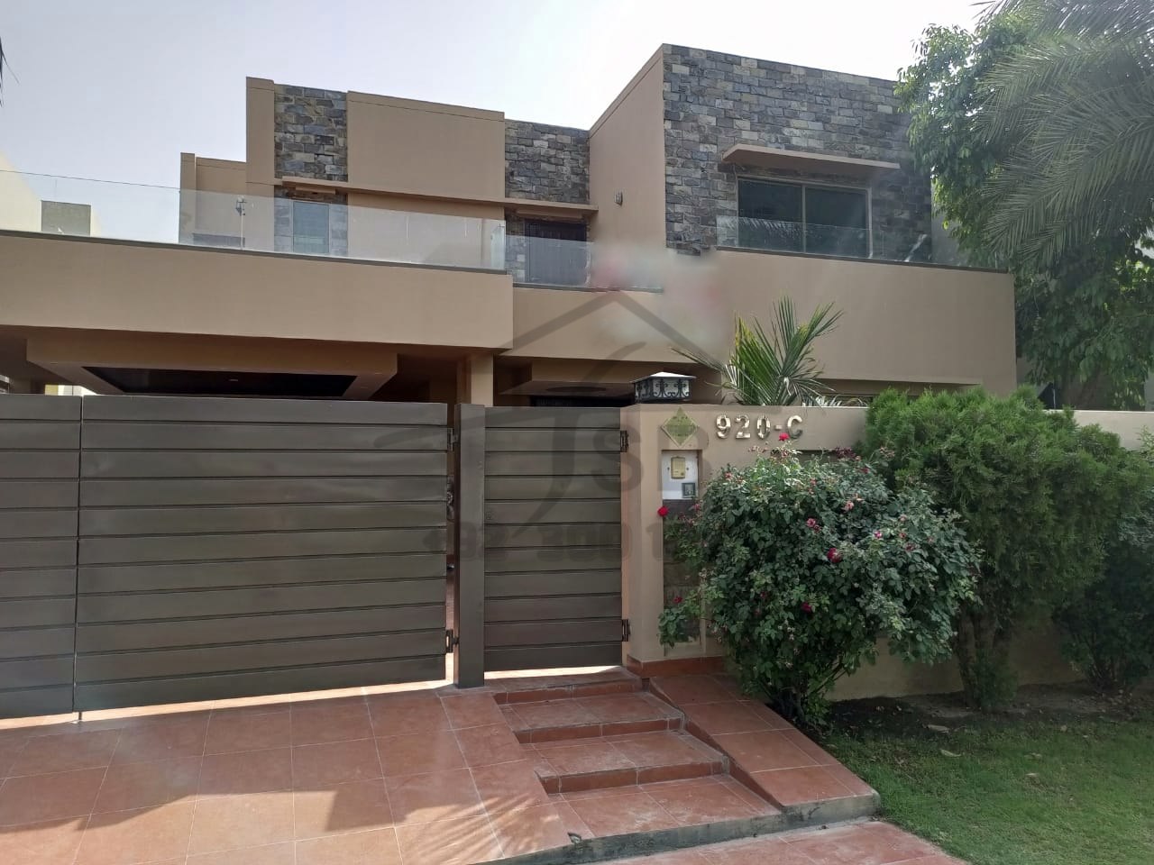 1 Kanal House For Sale in DHA Lahore