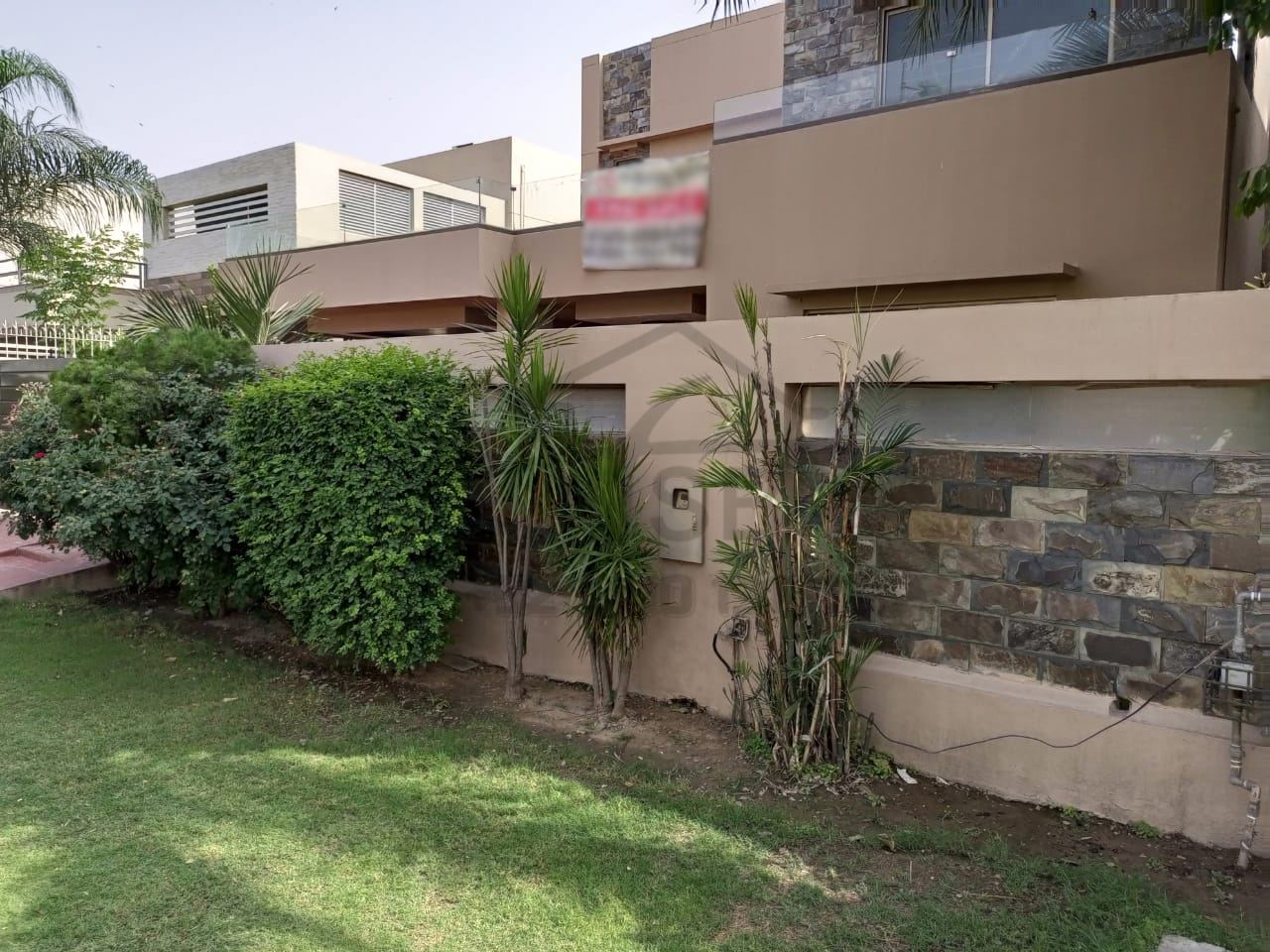 1 Kanal House For Sale in DHA Lahore