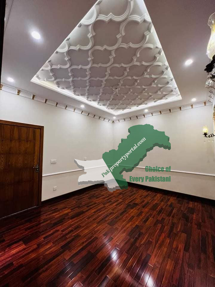 4 Marla Victorian Style House For Sale In Model Town Link Road Opposite Macdonald's