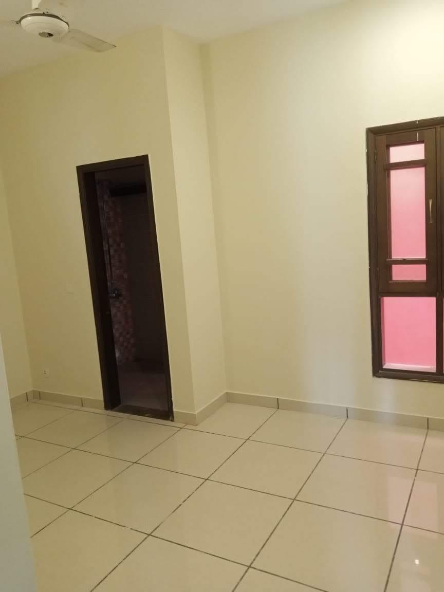 URGENT SALE 100 YARDS BUNGALOW WEST OPEN DHA phase 8 Karachi