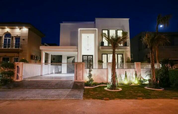 1 Kanal brand-new beautifully made luxurious bungalow for sale in DHA Lahore