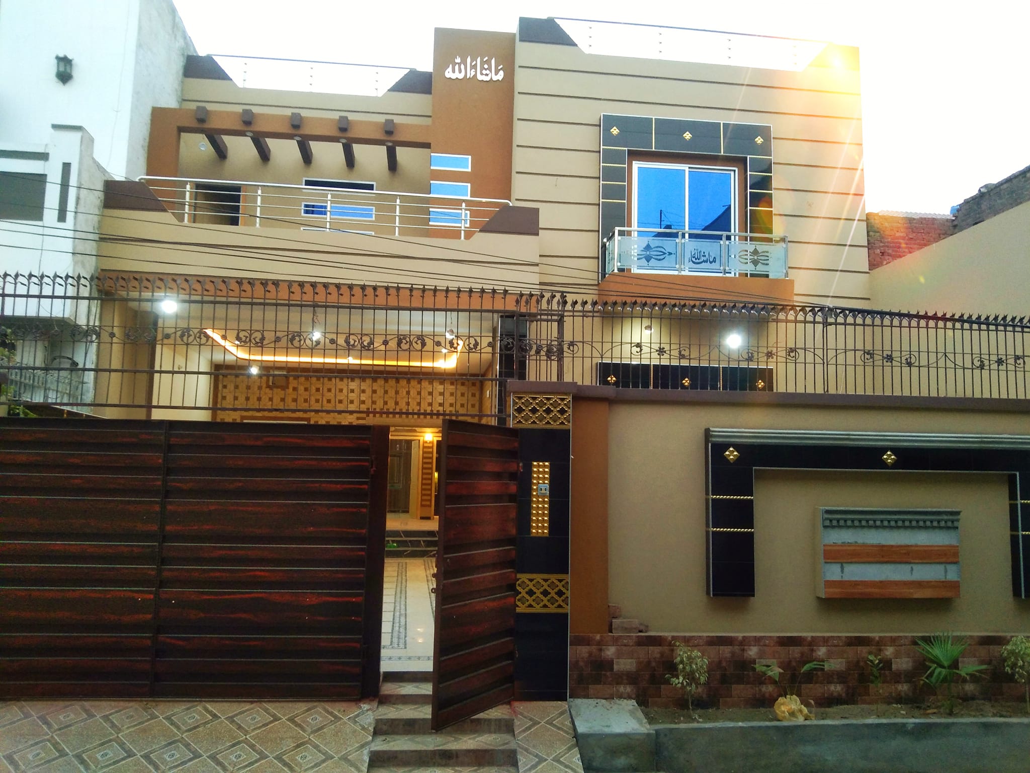 10 Marla beautiful residential house for sale in  Shiraz Garden Phase 2 City Sheikhupura