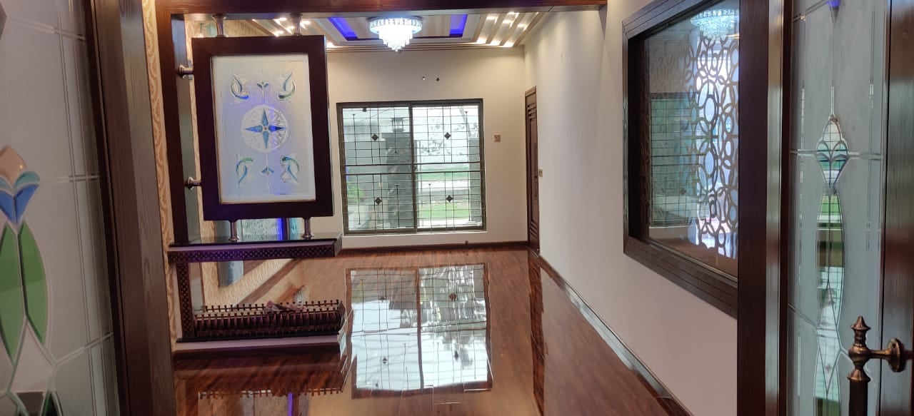 10 marla brand new house for sale in Johar Town