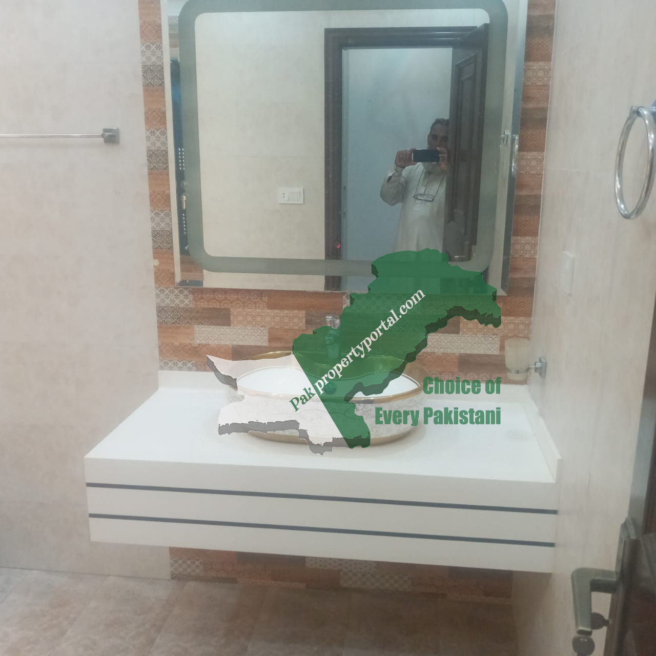 1 Kanal Brand New Lavish House House First Floor Available For Rent OPF Society near Valencia Chatri Chowk Lahore