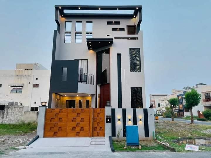 5 Marla  Beautiful Elevation House for sale in Modern Luxury Living in Citi Housing Gujranwala