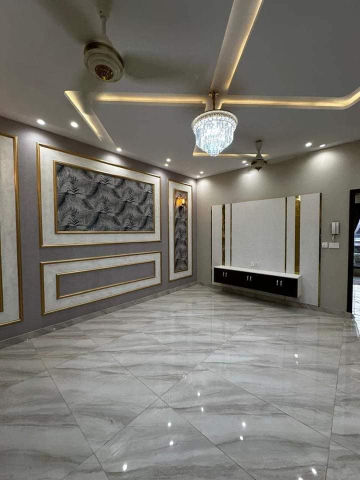 10 Marla Designer House For Sale in Citi Housing Gujranwala