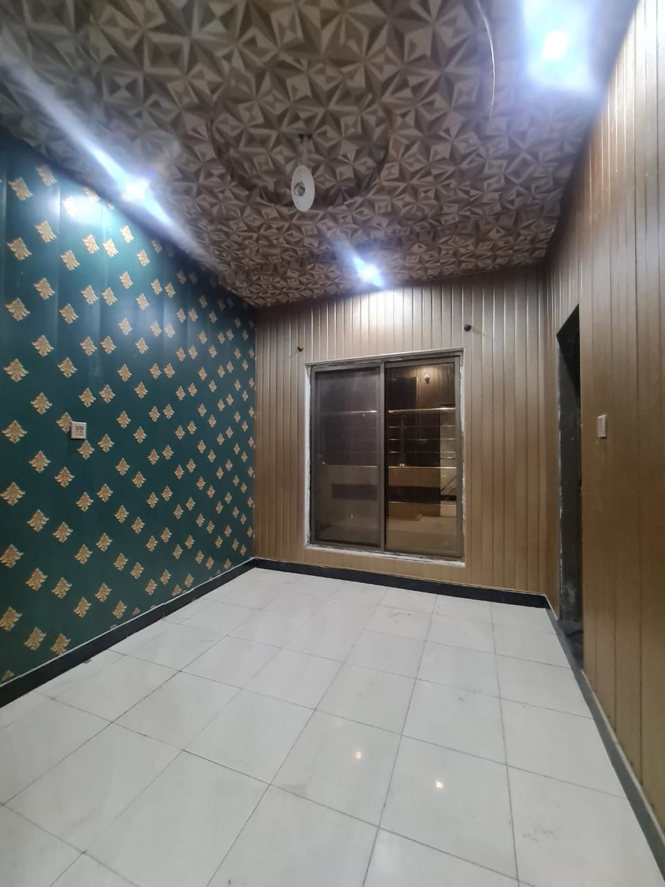 2.5 Marla Double Story For Sale in Nishtar colony Lahore