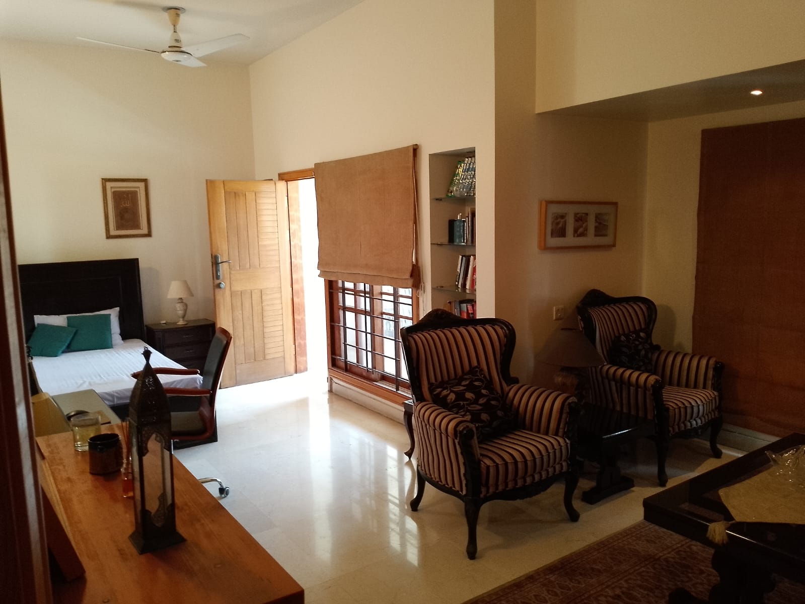 660 yards Bangalow for Sale in Clifton block 2 Karachi