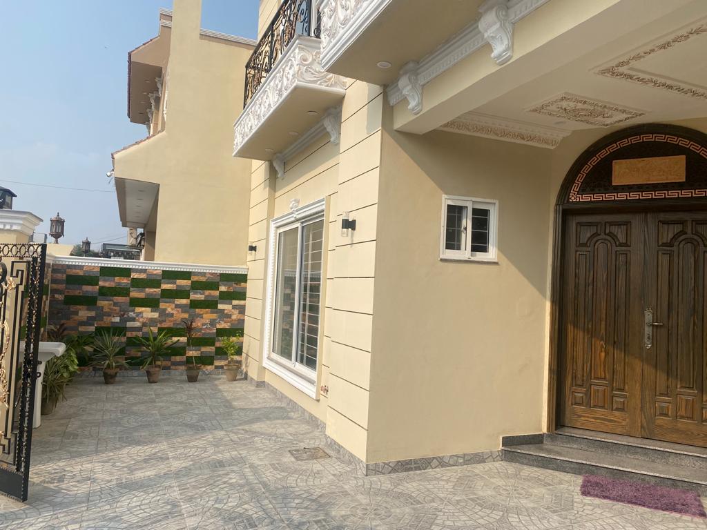 10 Marla Spanish House For Sale in Formanites Housing Scheme Lahore